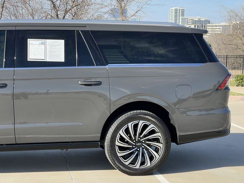 Certified 2025 Lincoln Navigator L Black Label image 6