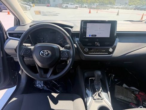 Used 2024 Toyota Corolla LE FWD image 12