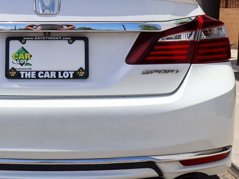 Used 2016 Honda Accord Sport image 20