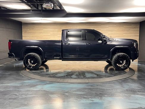 Used 2024 GMC Sierra 3500 Denali Ultimate image 36