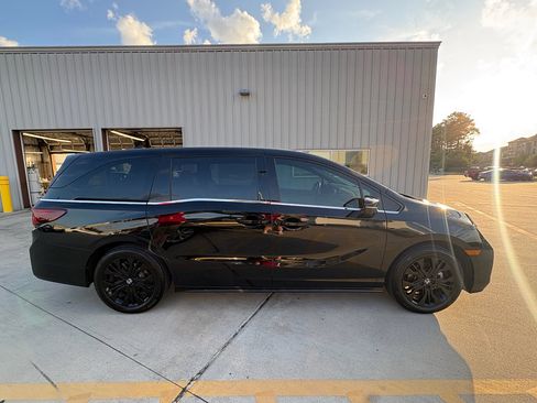 Certified 2025 Honda Odyssey Sport-L image 9