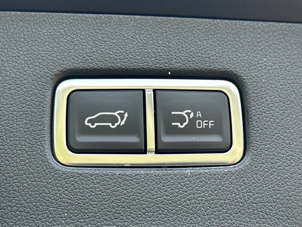 New 2025 Kia Sorento SX FWD image 19