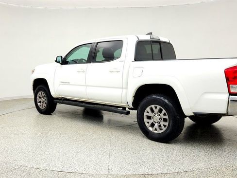 Used 2016 Toyota Tacoma SR5 w/ SR5 Appearance Package (SN) RWD image 7