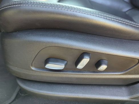 Used 2022 Cadillac XT5 Premium Luxury image 12