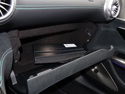 Used 2025 Mercedes-Benz AMG GT 63 image 94