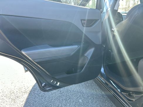 Used 2024 Subaru Crosstrek 2.0i Premium image 32