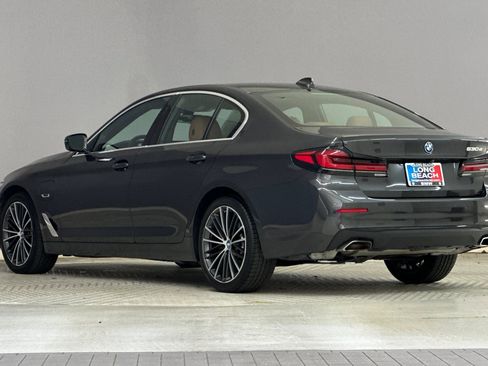 Used 2023 BMW 530e w/ Convenience Package image 3