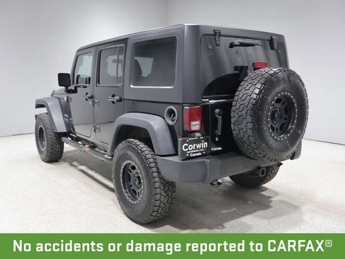 Used 2013 Jeep Wrangler Unlimited Sport w/ Max Tow Pkg AWD/4WD image 5