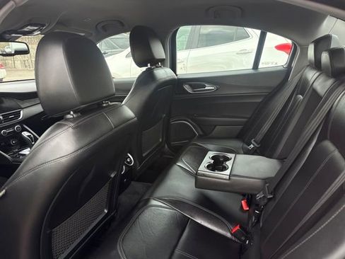 Used 2021 Alfa Romeo Giulia Sprint w/ Cold Weather Package image 36