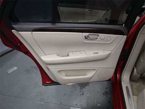 Used 2009 Cadillac DTS image 14