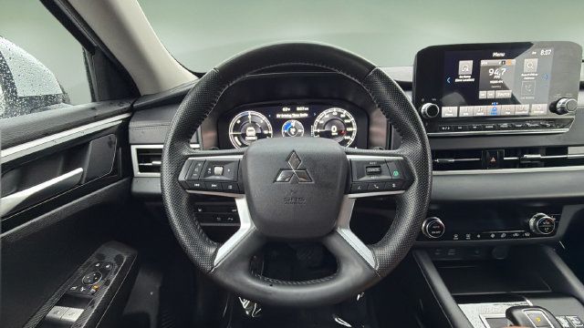 Used 2024 Mitsubishi Outlander Ralliart AWD/4WD image 11