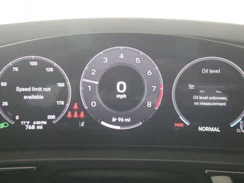Used 2025 Porsche Cayenne S AWD/4WD image 18