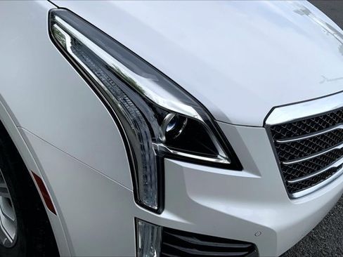 Used 2018 Cadillac XT5 Luxury w/ Driver Awareness Package AWD/4WD image 28