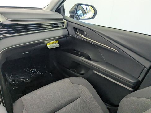 Certified 2025 Toyota Camry LE image 36