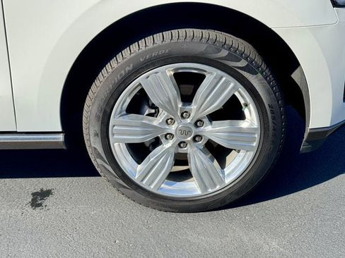 Used 2024 Ford Expedition King Ranch image 8