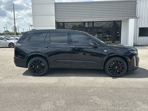 Used 2024 Cadillac XT6 Sport w/ LPO, Onyx Lite Package AWD/4WD image 12