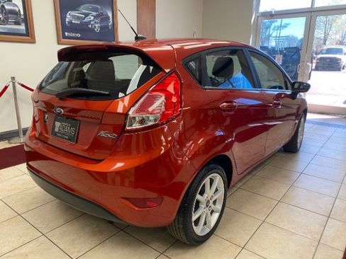 Used 2019 Ford Fiesta SE w/ Equipment Group 201A image 5