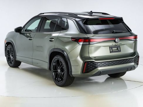 New 2026 Volkswagen Tiguan SE R-Line FWD image 46