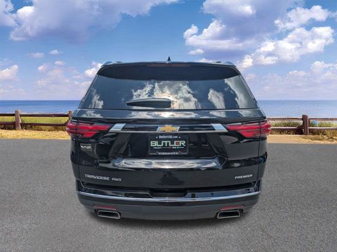 Used 2023 Chevrolet Traverse Premier w/ LPO, Floor Liner Package AWD/4WD image 7
