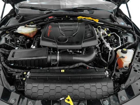 Used 2019 Alfa Romeo Giulia w/ Quick Order Package 22K Sport image 46