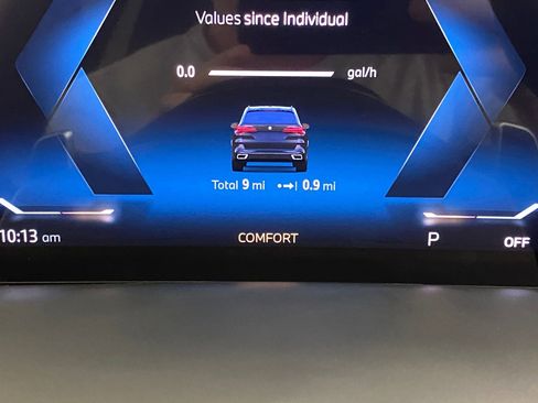 Used 2026 BMW X5 xDrive40i w/ Executive Package image 28