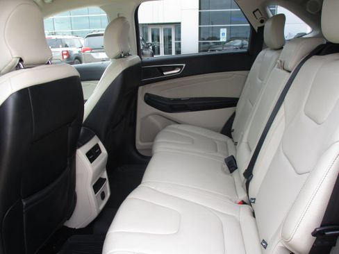 Used 2017 Ford Edge Titanium w/ Cold Weather Package FWD image 38