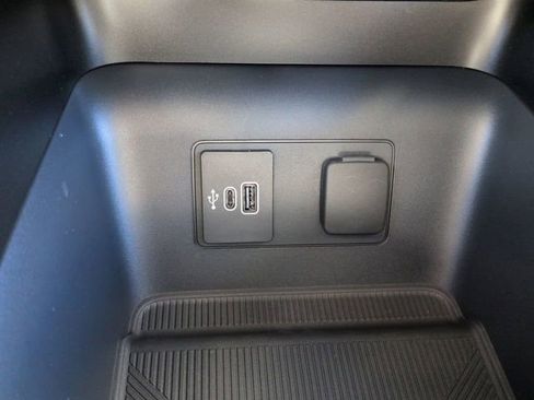 New 2026 Ford Explorer Active w/ Active Comfort Package image 27