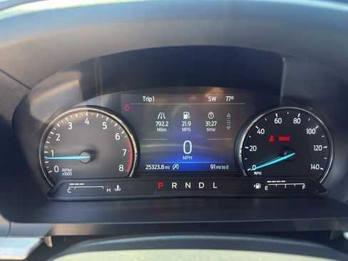 Used 2023 Ford Explorer XLT w/ Class IV Trailer Tow Package AWD/4WD image 15