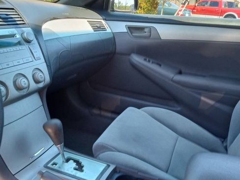 Used 2004 Toyota Solara SE FWD image 5