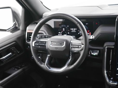 Used 2025 GMC Yukon XL Denali w/ Sun & Power Step Package AWD/4WD image 15