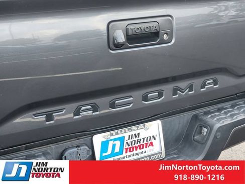 Used 2023 Toyota Tacoma TRD Sport w/ Technology Package RWD image 12
