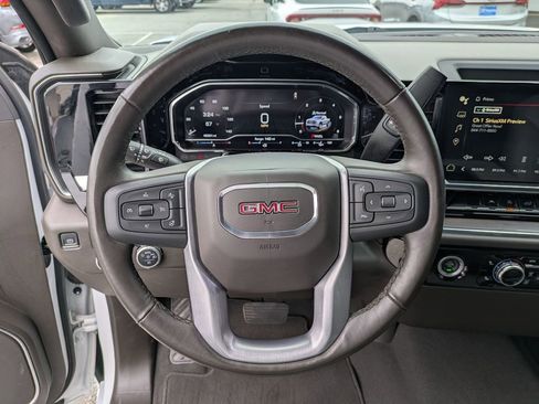 Used 2022 GMC Sierra 1500 SLT image 18