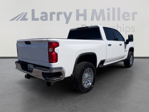 Used 2022 Chevrolet Silverado 2500 LTZ AWD/4WD image 5
