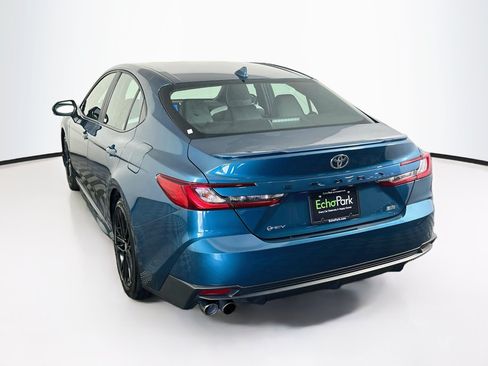 Used 2025 Toyota Camry SE FWD image 5