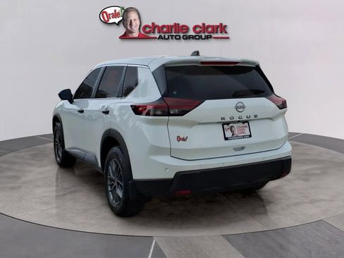 Used 2025 Nissan Rogue S FWD image 4