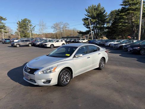 Used 2015 Nissan Altima 2.5 S w/ Special Edition Package FWD image 1