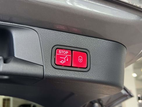 Certified 2022 Mercedes-Benz GLB 250 4MATIC image 10