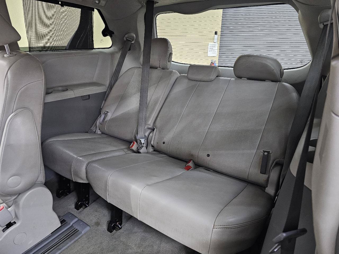 Used 2013 Toyota Sienna XLE FWD image 29