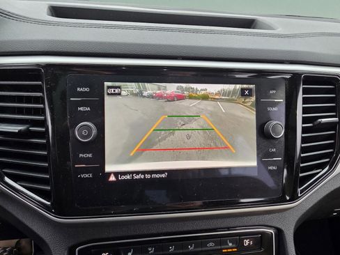 Used 2023 Volkswagen Atlas Cross Sport SE w/ Panoramic Sunroof Package image 25