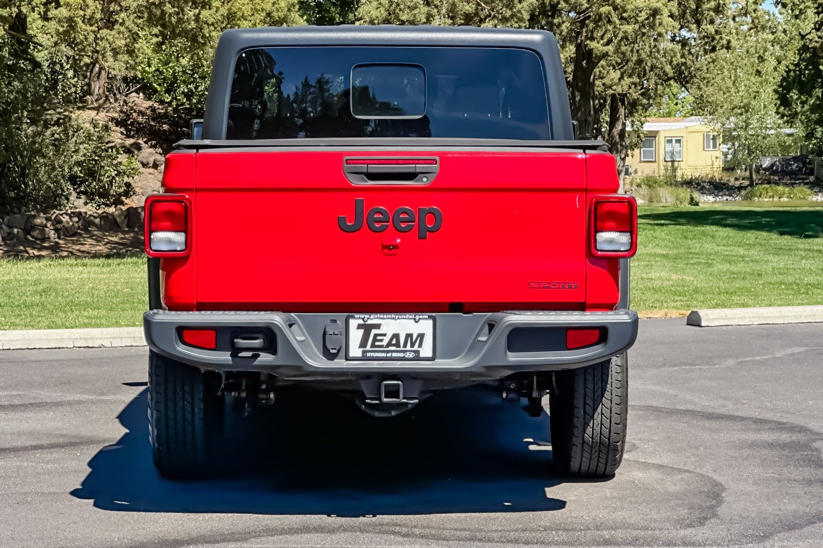 Used 2021 Jeep Gladiator Sport w/ Trailer Tow Package AWD/4WD image 5
