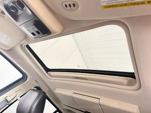 Used 2010 Mercury Mountaineer Premier image 23