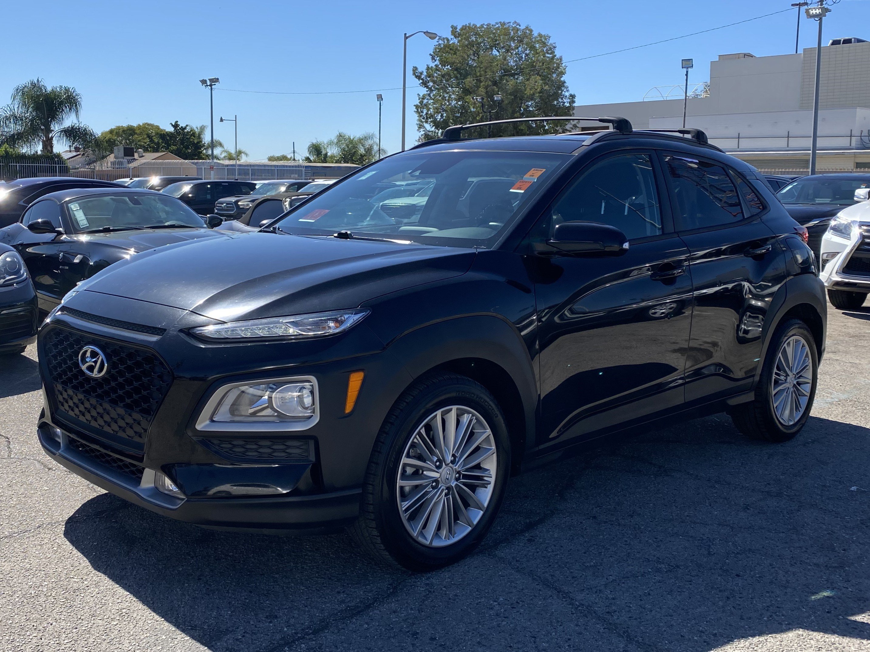 Used 2021 Hyundai Kona SEL Plus FWD image 2
