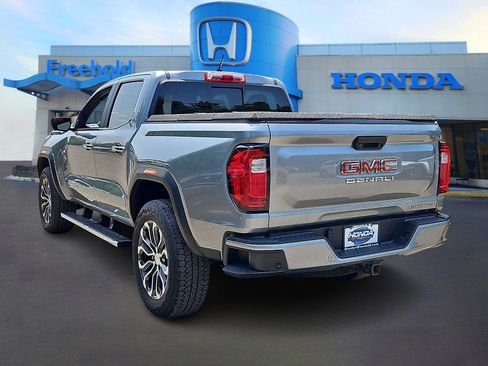 Used 2024 GMC Canyon Denali AWD/4WD image 4