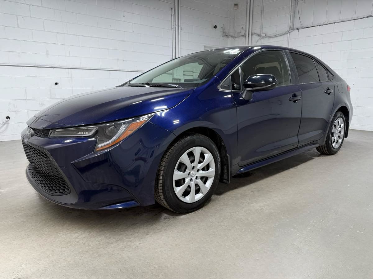 Used 2021 Toyota Corolla LE w/ Carpet Mat Package (TMS) FWD image 1