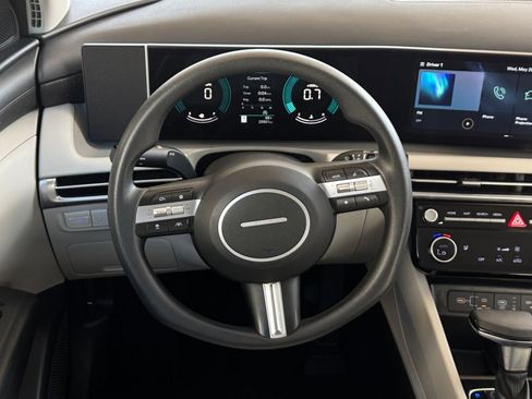 Used 2025 Hyundai Tucson SEL FWD image 30