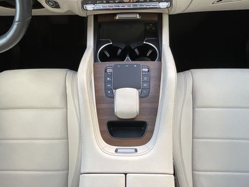 Used 2024 Mercedes-Benz GLE 450 4MATIC image 19