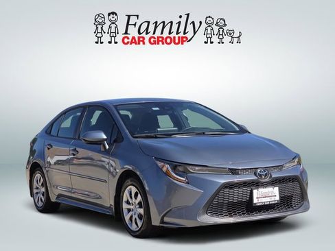 Used 2021 Toyota Corolla LE FWD image 2
