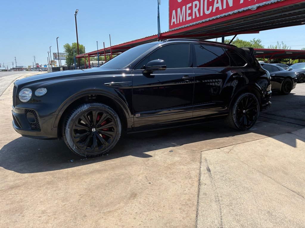 Used 2021 Bentley Bentayga AWD/4WD image 4