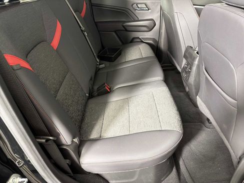 Used 2024 Chevrolet Colorado Z71 w/ Z71 Convenience Package 2 image 13