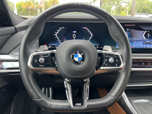 Used 2024 BMW 740i RWD image 18
